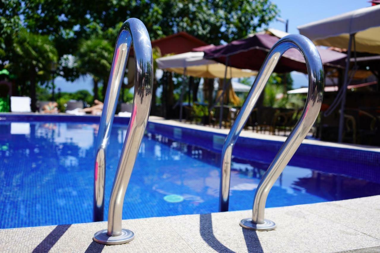 Ponto Hotel Kobuleti Eksteriør bilde