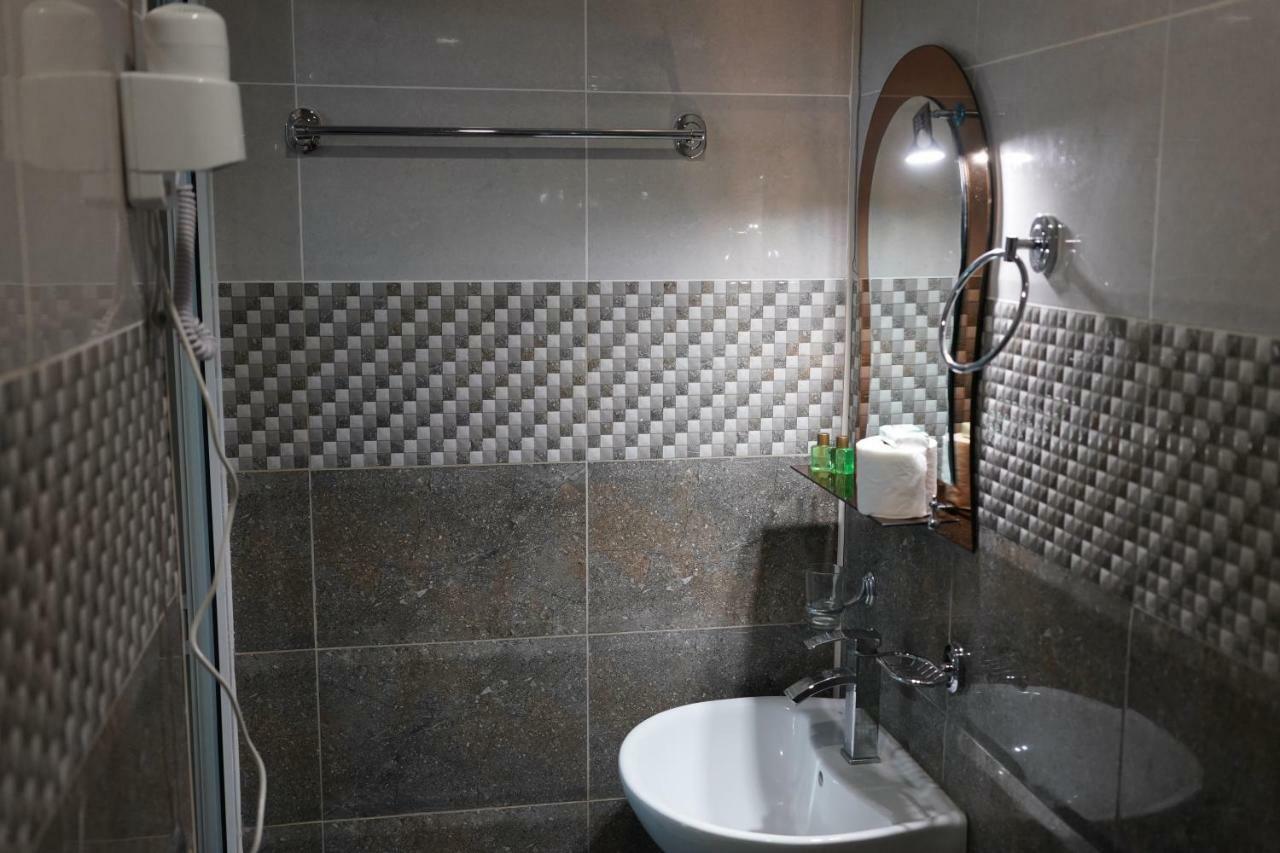 Ponto Hotel Kobuleti Rom bilde